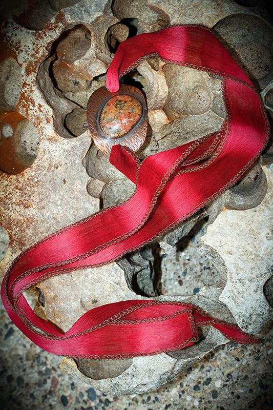 Lake Superior Granite on Universal Ribbon